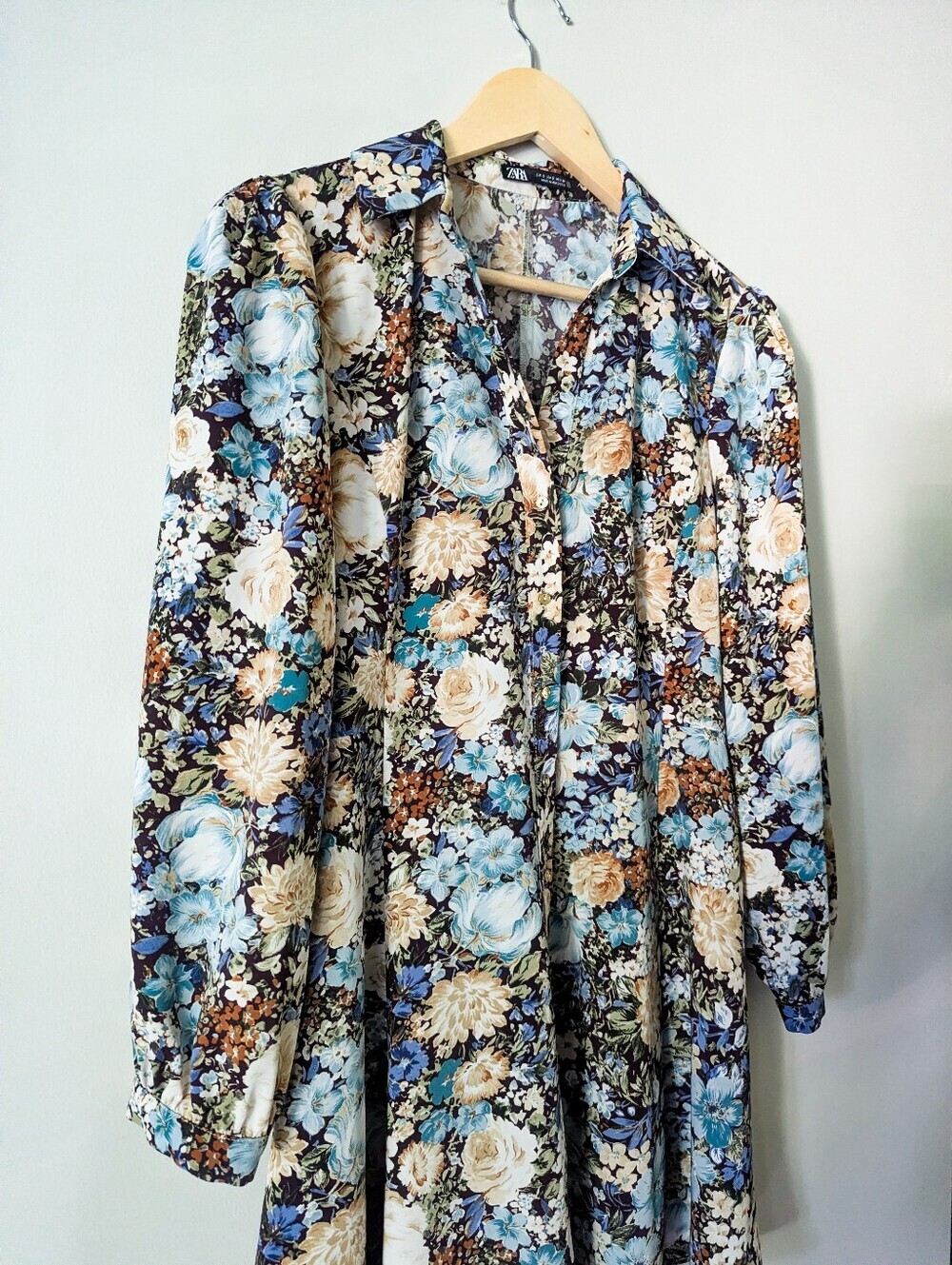 Zara Floral Button Down Dress - Picture 3 of 4